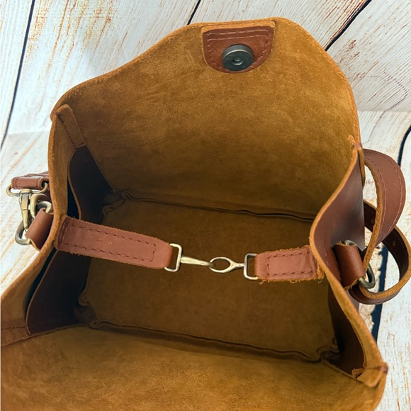 Portland Leather Goods Butterfly Bag - Picture 5 of 11